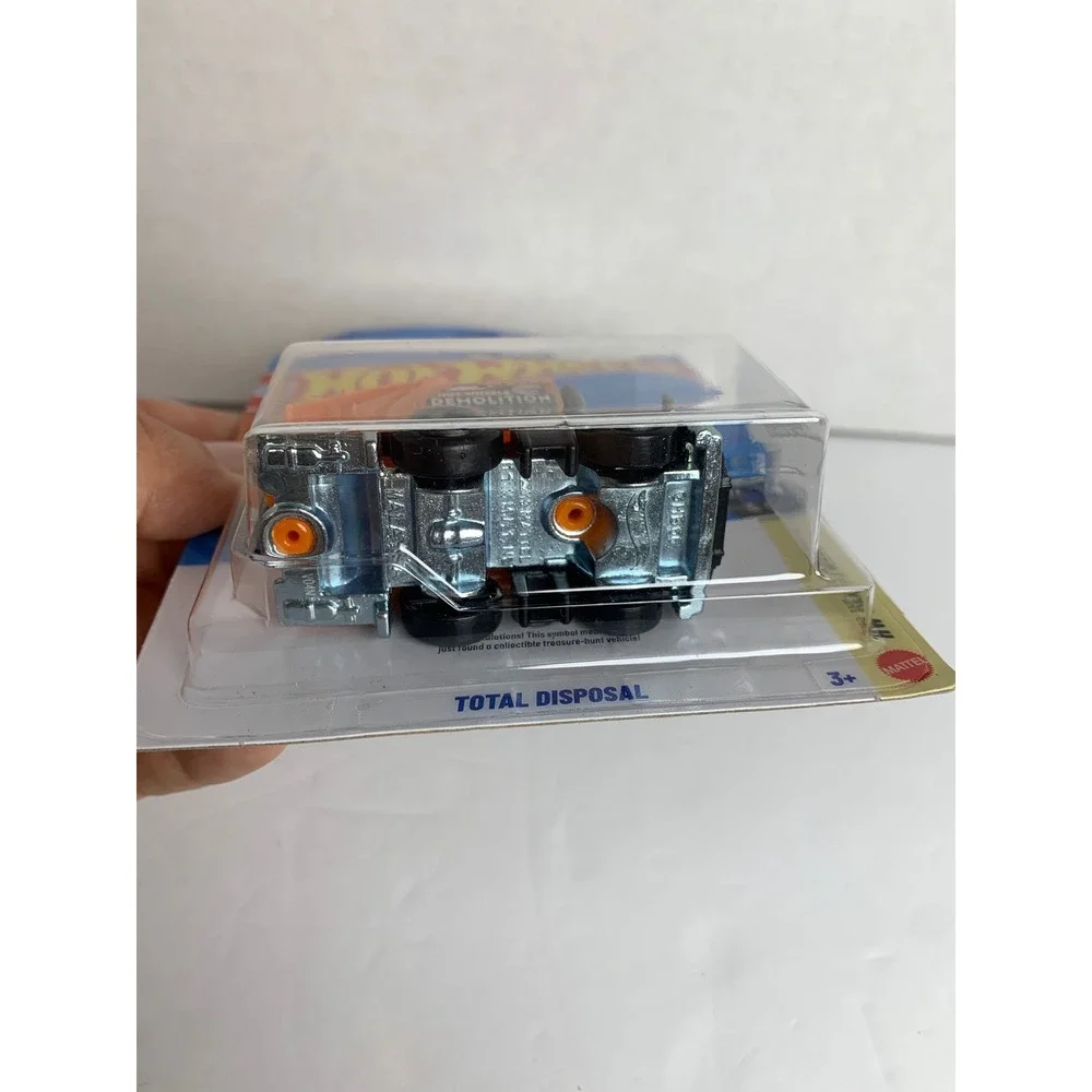 Hot Wheels Total Disposal Treasure Hunt HW Heavyweights Orange‎ Garbage Truck